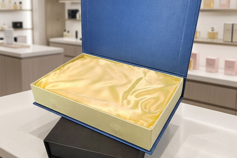 Verpackungskartons aus beschichtetem Papier in Sonderformen