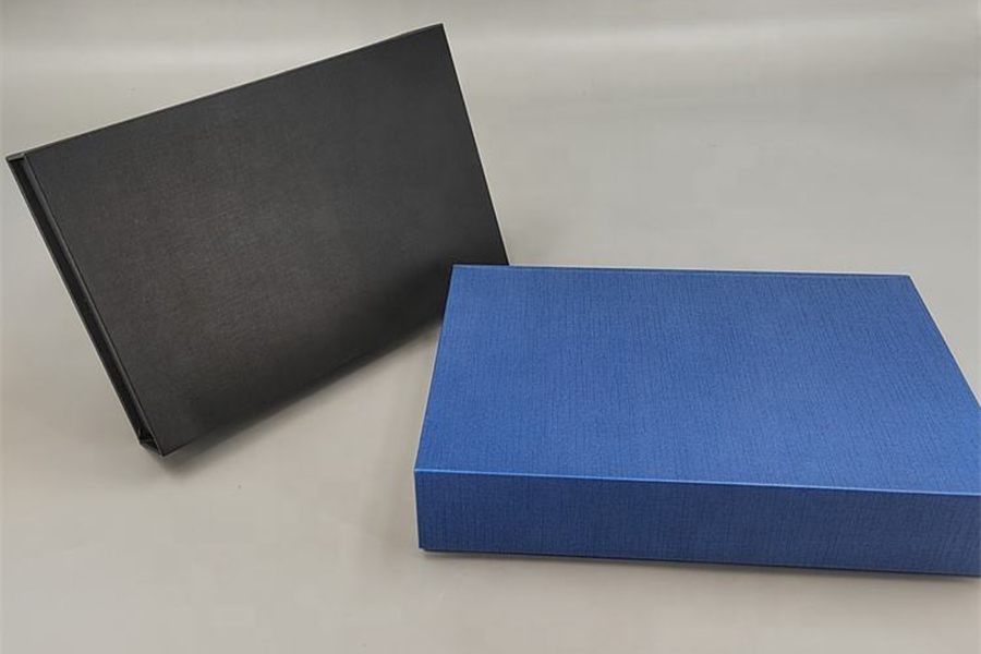 Verpackungskartons aus beschichtetem Papier in Sonderformen